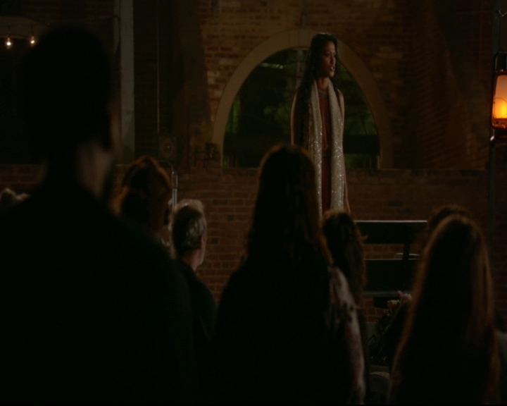 vampirediariesworld-dot-nl_TheOriginals5x04BetweenTheDevilAndTheDeepBlueSea02126.jpg