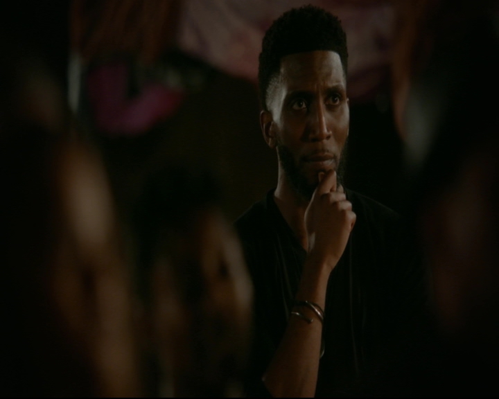 vampirediariesworld-dot-nl_TheOriginals5x04BetweenTheDevilAndTheDeepBlueSea02145.jpg