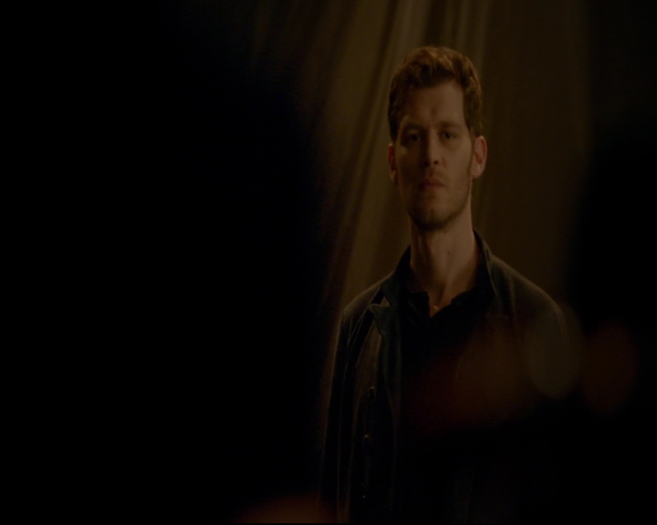 vampirediariesworld-dot-nl_TheOriginals5x04BetweenTheDevilAndTheDeepBlueSea02219.jpg