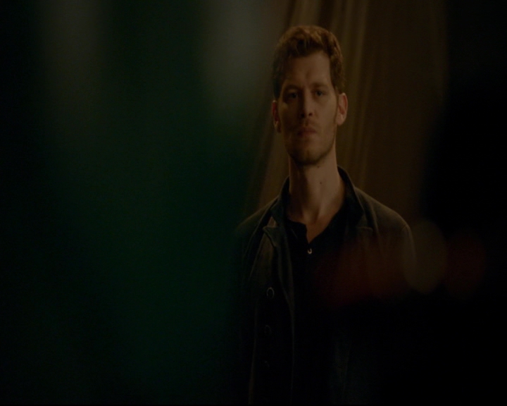 vampirediariesworld-dot-nl_TheOriginals5x04BetweenTheDevilAndTheDeepBlueSea02225.jpg