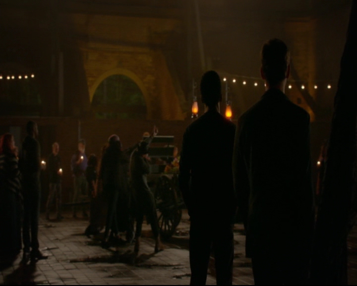 vampirediariesworld-dot-nl_TheOriginals5x04BetweenTheDevilAndTheDeepBlueSea02233.jpg