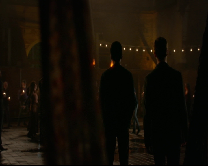 vampirediariesworld-dot-nl_TheOriginals5x04BetweenTheDevilAndTheDeepBlueSea02234.jpg