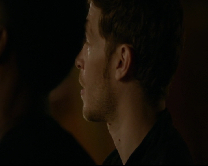 vampirediariesworld-dot-nl_TheOriginals5x04BetweenTheDevilAndTheDeepBlueSea02252.jpg