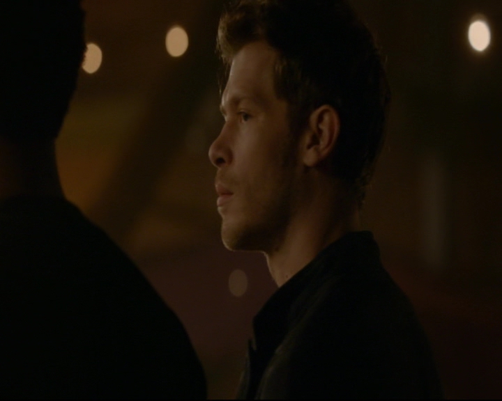 vampirediariesworld-dot-nl_TheOriginals5x04BetweenTheDevilAndTheDeepBlueSea02259.jpg