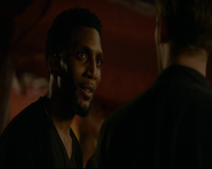 vampirediariesworld-dot-nl_TheOriginals5x04BetweenTheDevilAndTheDeepBlueSea02263.jpg