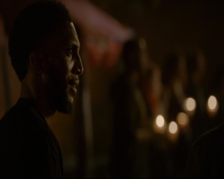 vampirediariesworld-dot-nl_TheOriginals5x04BetweenTheDevilAndTheDeepBlueSea02269.jpg