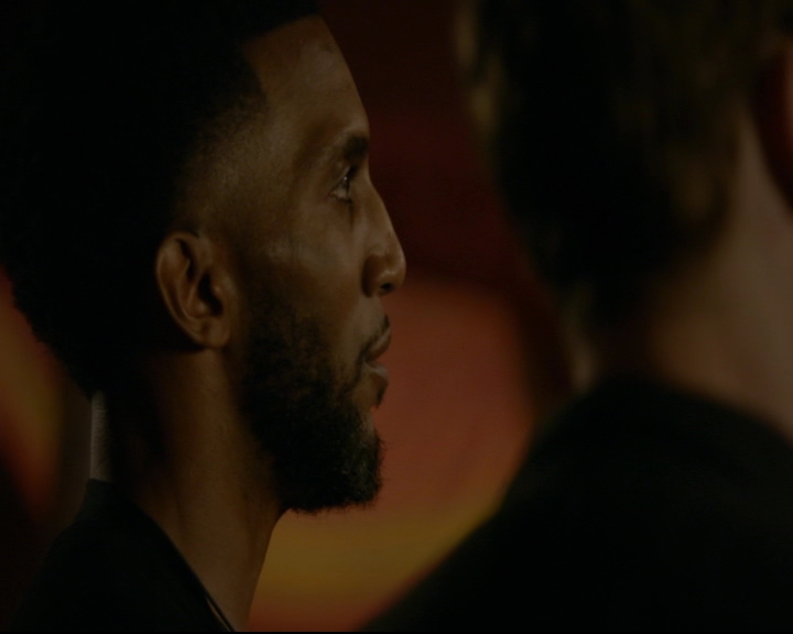 vampirediariesworld-dot-nl_TheOriginals5x04BetweenTheDevilAndTheDeepBlueSea02280.jpg