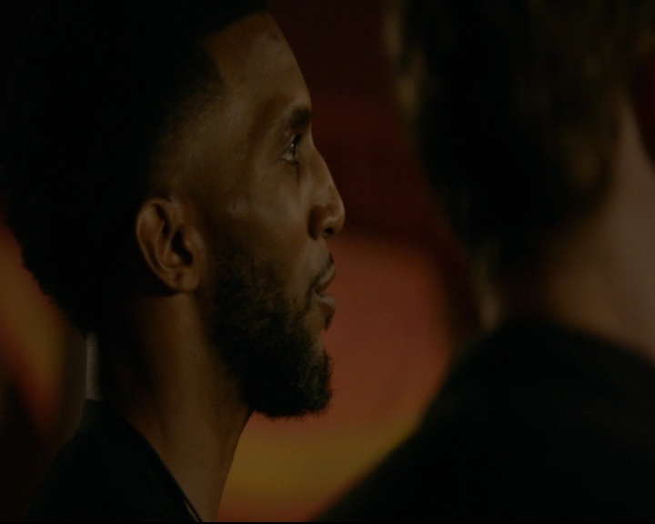 vampirediariesworld-dot-nl_TheOriginals5x04BetweenTheDevilAndTheDeepBlueSea02281.jpg