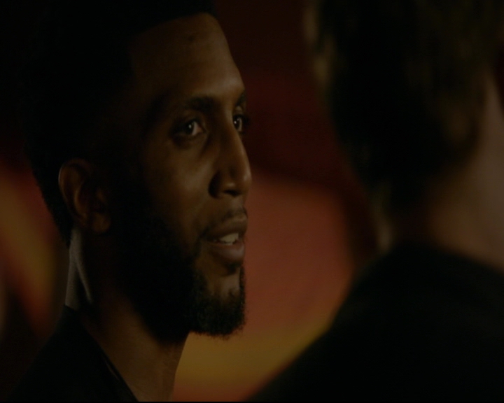 vampirediariesworld-dot-nl_TheOriginals5x04BetweenTheDevilAndTheDeepBlueSea02282.jpg