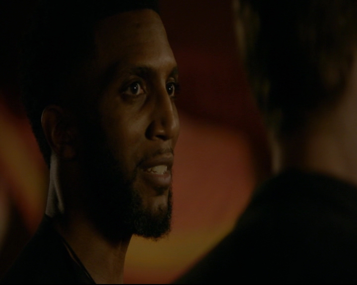 vampirediariesworld-dot-nl_TheOriginals5x04BetweenTheDevilAndTheDeepBlueSea02285.jpg