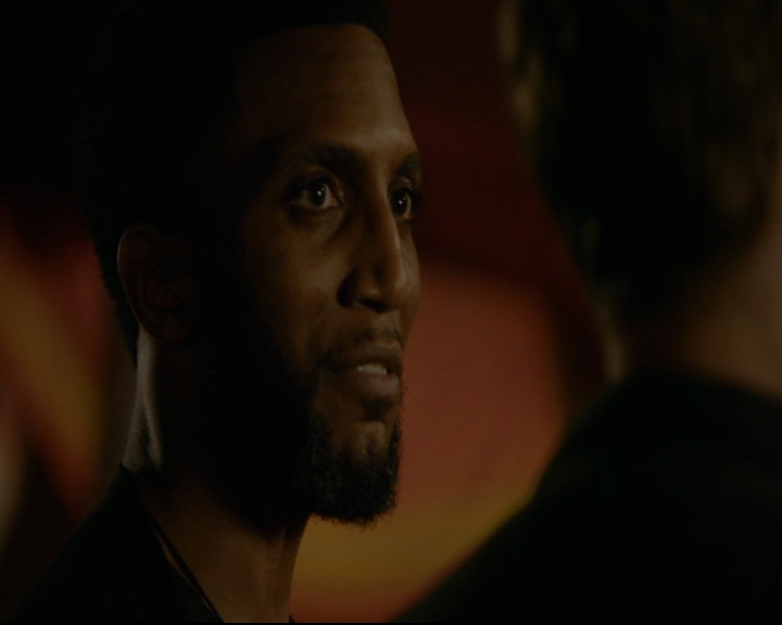 vampirediariesworld-dot-nl_TheOriginals5x04BetweenTheDevilAndTheDeepBlueSea02286.jpg