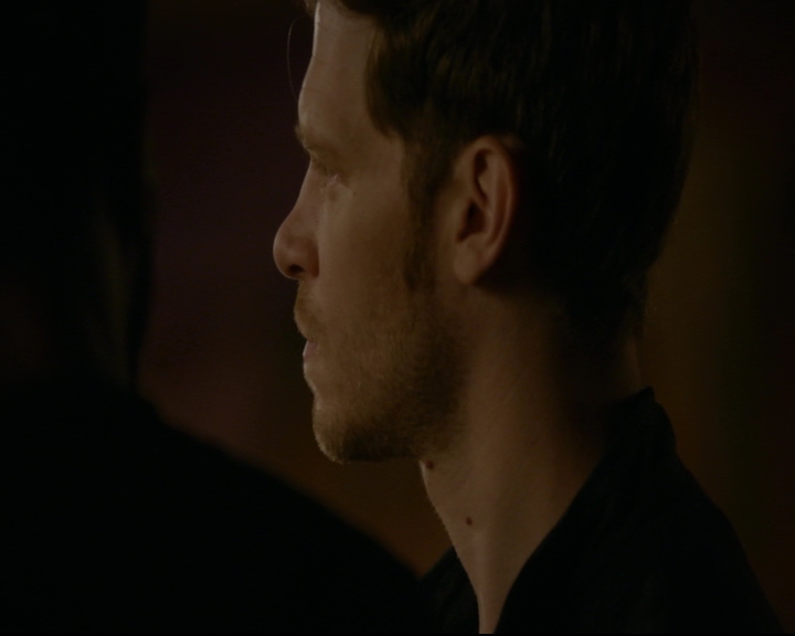 vampirediariesworld-dot-nl_TheOriginals5x04BetweenTheDevilAndTheDeepBlueSea02287.jpg