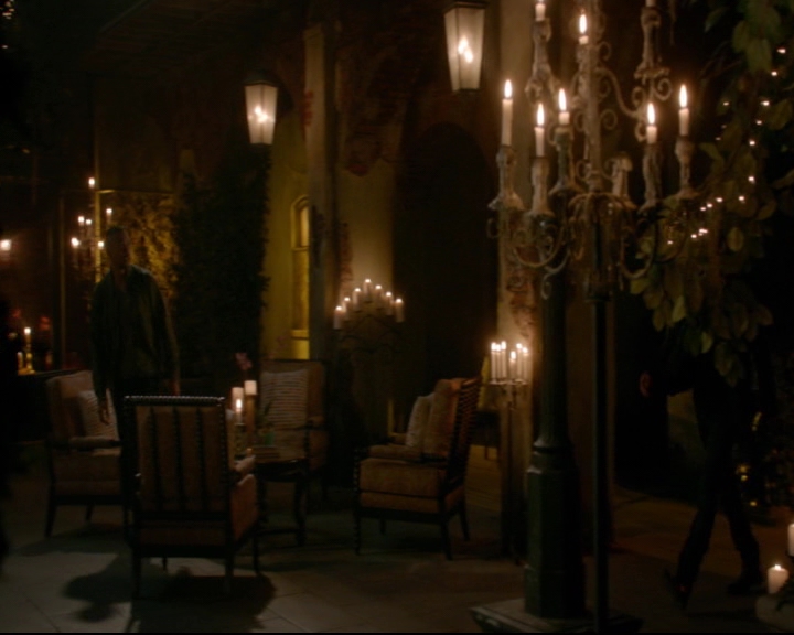 vampirediariesworld-dot-nl_TheOriginals5x04BetweenTheDevilAndTheDeepBlueSea02325.jpg