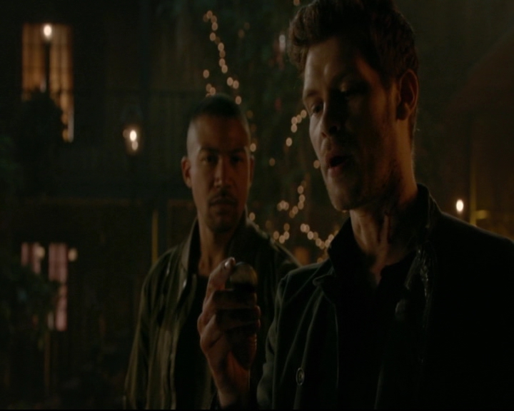 vampirediariesworld-dot-nl_TheOriginals5x04BetweenTheDevilAndTheDeepBlueSea02347.jpg