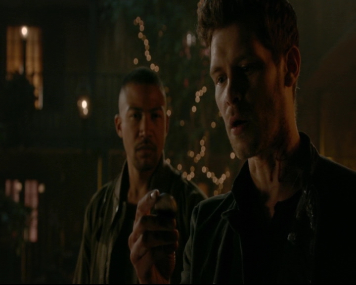 vampirediariesworld-dot-nl_TheOriginals5x04BetweenTheDevilAndTheDeepBlueSea02348.jpg