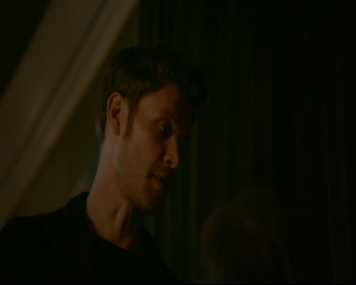 vampirediariesworld-dot-nl_TheOriginals5x05DontItJustBreakYourHeart00059.jpg