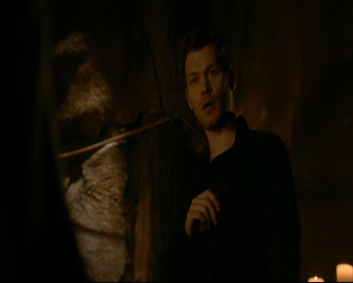 vampirediariesworld-dot-nl_TheOriginals5x05DontItJustBreakYourHeart00134.jpg