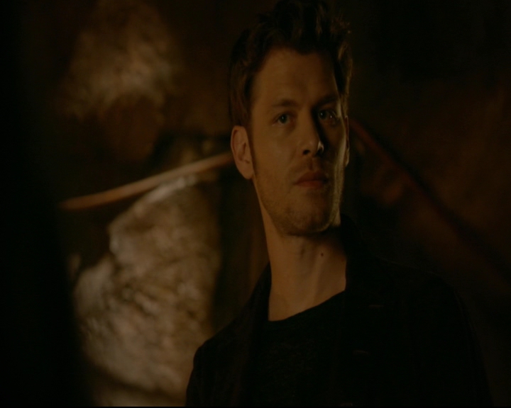 vampirediariesworld-dot-nl_TheOriginals5x05DontItJustBreakYourHeart00138.jpg