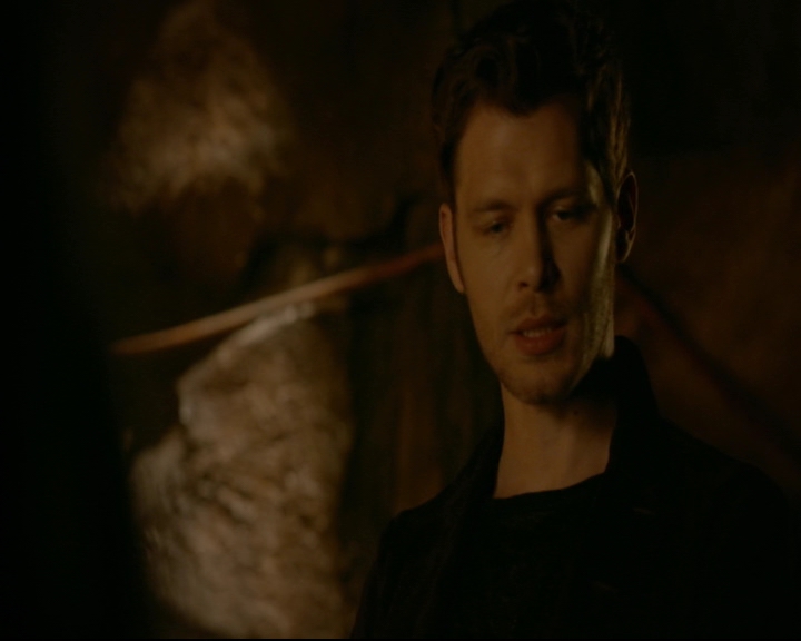 vampirediariesworld-dot-nl_TheOriginals5x05DontItJustBreakYourHeart00145.jpg