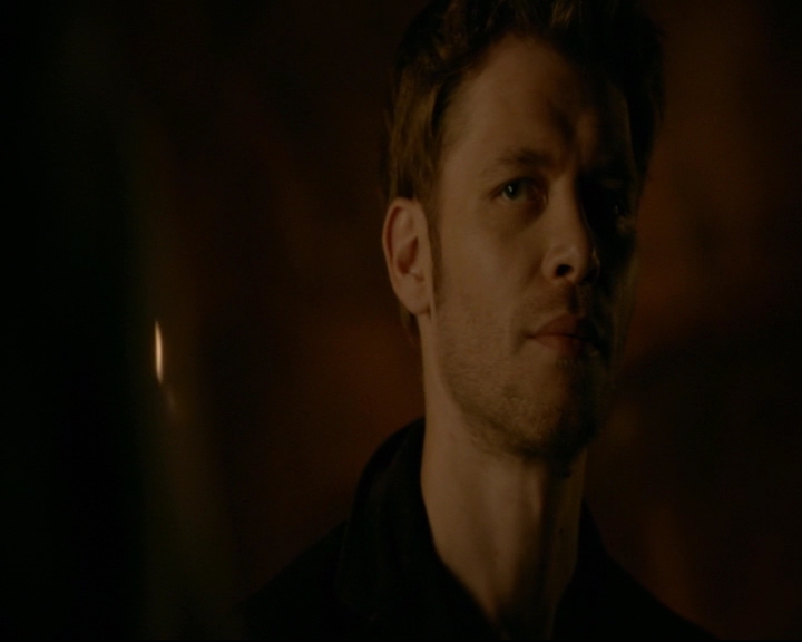 vampirediariesworld-dot-nl_TheOriginals5x05DontItJustBreakYourHeart00156.jpg