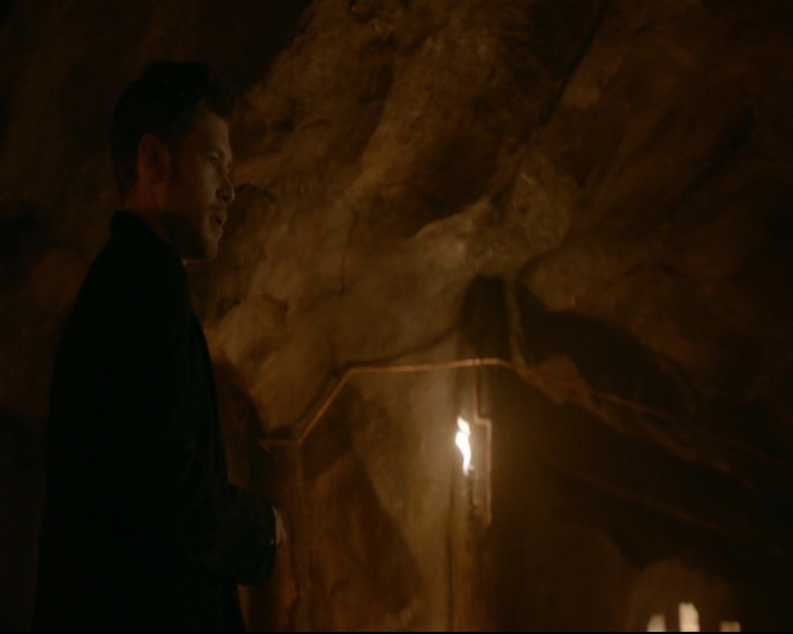 vampirediariesworld-dot-nl_TheOriginals5x05DontItJustBreakYourHeart01037.jpg