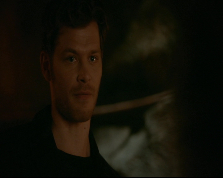 vampirediariesworld-dot-nl_TheOriginals5x05DontItJustBreakYourHeart01040.jpg