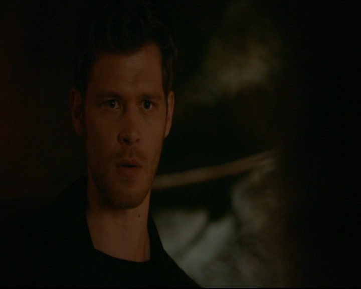 vampirediariesworld-dot-nl_TheOriginals5x05DontItJustBreakYourHeart01043.jpg