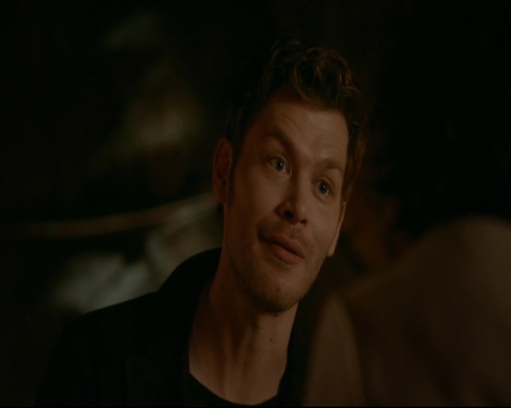vampirediariesworld-dot-nl_TheOriginals5x05DontItJustBreakYourHeart01049.jpg
