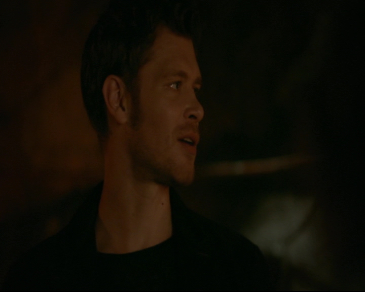 vampirediariesworld-dot-nl_TheOriginals5x05DontItJustBreakYourHeart01070.jpg