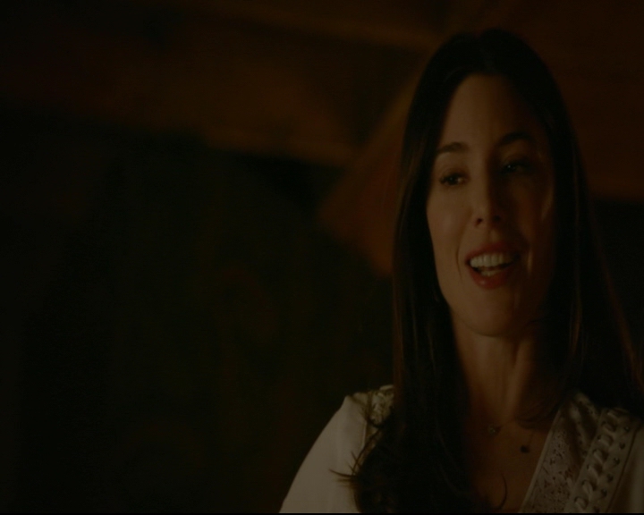 vampirediariesworld-dot-nl_TheOriginals5x05DontItJustBreakYourHeart01114.jpg