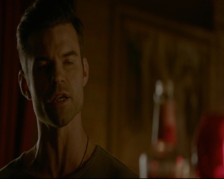 vampirediariesworld-dot-nl_TheOriginals5x05DontItJustBreakYourHeart01128.jpg