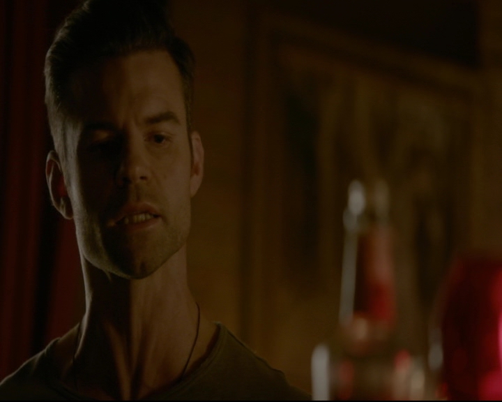 vampirediariesworld-dot-nl_TheOriginals5x05DontItJustBreakYourHeart01129.jpg