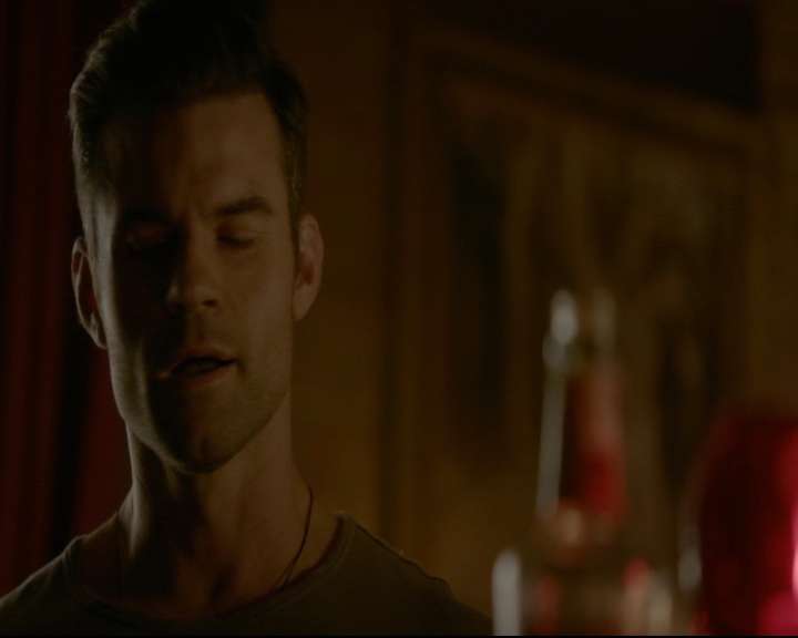 vampirediariesworld-dot-nl_TheOriginals5x05DontItJustBreakYourHeart01131.jpg