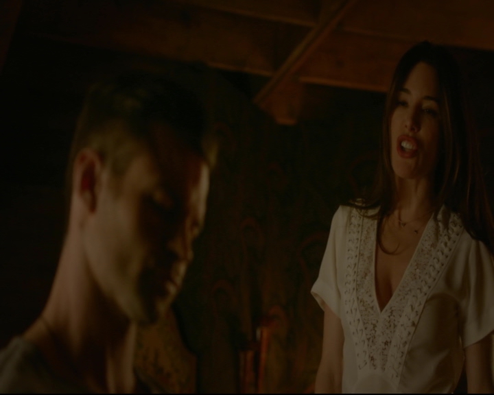 vampirediariesworld-dot-nl_TheOriginals5x05DontItJustBreakYourHeart01137.jpg