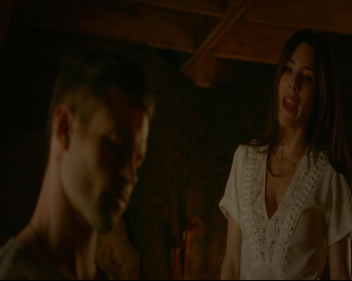 vampirediariesworld-dot-nl_TheOriginals5x05DontItJustBreakYourHeart01138.jpg