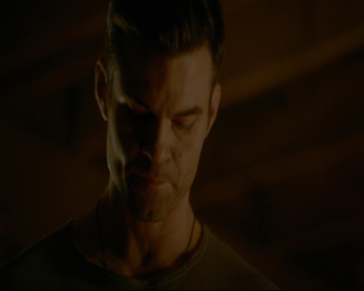 vampirediariesworld-dot-nl_TheOriginals5x05DontItJustBreakYourHeart01144.jpg