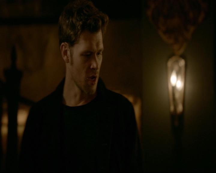 vampirediariesworld-dot-nl_TheOriginals5x05DontItJustBreakYourHeart01178.jpg