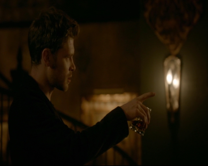 vampirediariesworld-dot-nl_TheOriginals5x05DontItJustBreakYourHeart01179.jpg