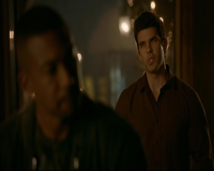 vampirediariesworld-dot-nl_TheOriginals5x05DontItJustBreakYourHeart01232.jpg