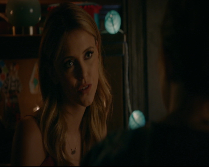 vampirediariesworld-dot-nl_TheOriginals5x05DontItJustBreakYourHeart01254.jpg