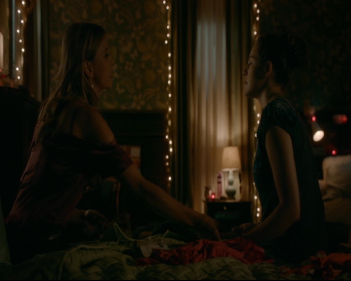 vampirediariesworld-dot-nl_TheOriginals5x05DontItJustBreakYourHeart01257.jpg