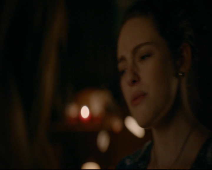 vampirediariesworld-dot-nl_TheOriginals5x05DontItJustBreakYourHeart01278.jpg