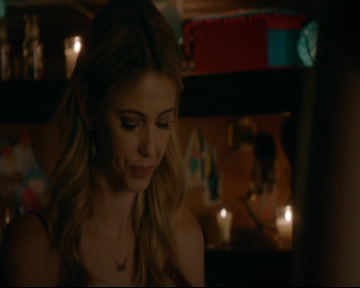 vampirediariesworld-dot-nl_TheOriginals5x05DontItJustBreakYourHeart01288.jpg