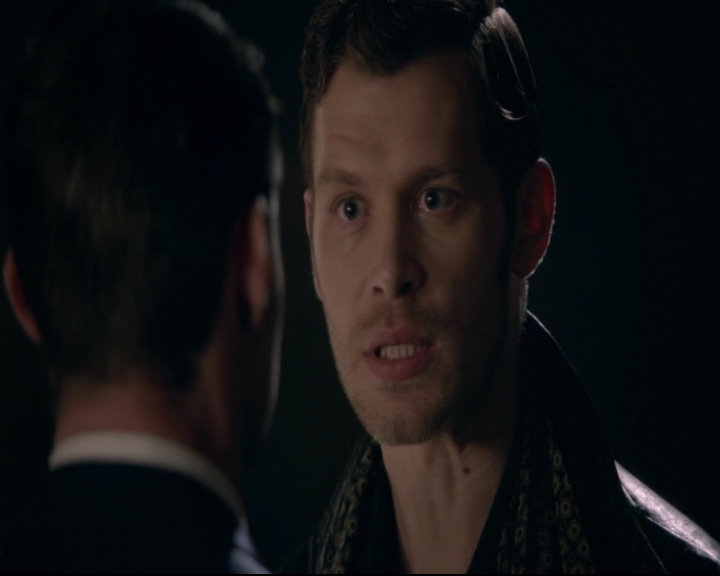 vampirediariesworld-dot-nl_TheOriginals5x05DontItJustBreakYourHeart01545.jpg