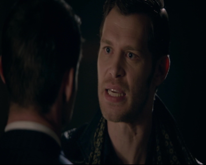 vampirediariesworld-dot-nl_TheOriginals5x05DontItJustBreakYourHeart01550.jpg