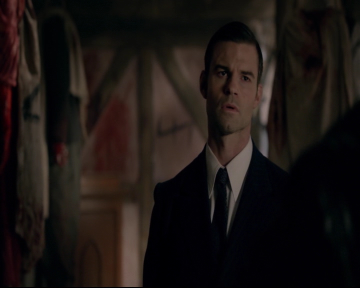 vampirediariesworld-dot-nl_TheOriginals5x05DontItJustBreakYourHeart01555.jpg