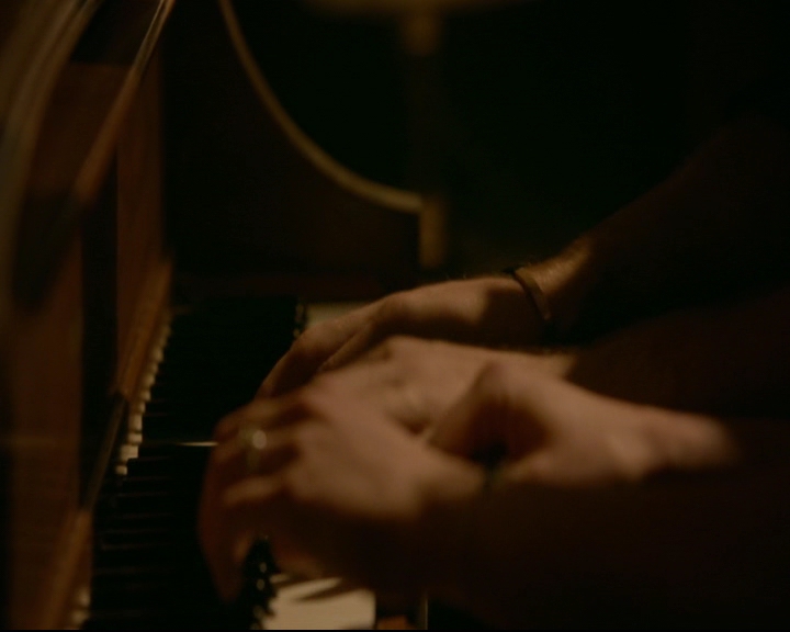 vampirediariesworld-dot-nl_TheOriginals5x05DontItJustBreakYourHeart01752.jpg