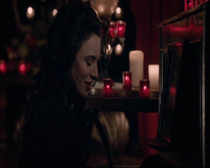 vampirediariesworld-dot-nl_TheOriginals5x05DontItJustBreakYourHeart01784.jpg