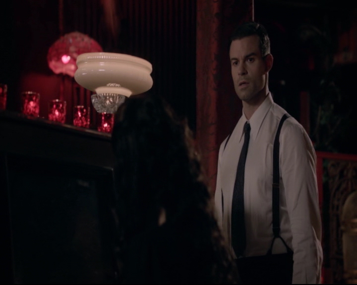 vampirediariesworld-dot-nl_TheOriginals5x05DontItJustBreakYourHeart01794.jpg