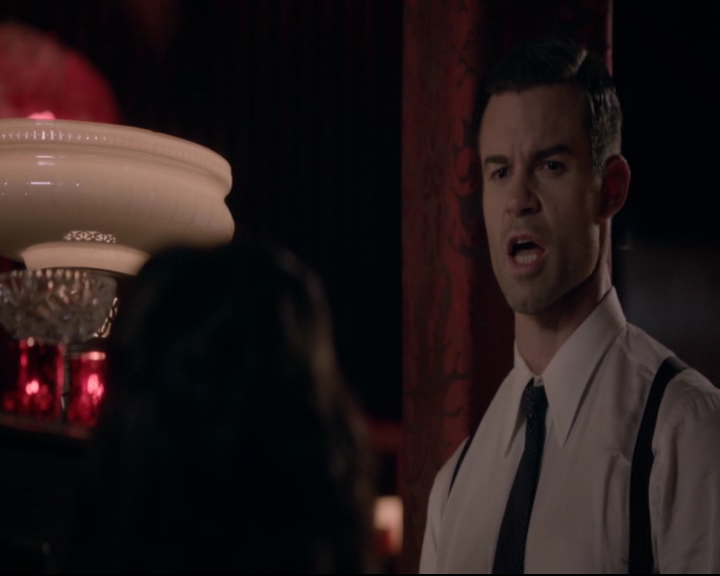 vampirediariesworld-dot-nl_TheOriginals5x05DontItJustBreakYourHeart01802.jpg